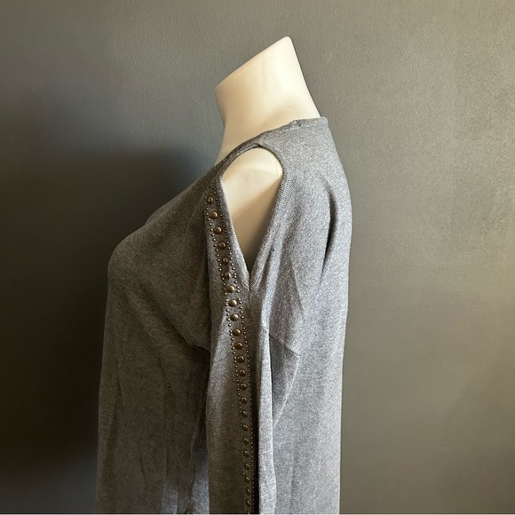 Westport 1962 Women's Gray Shoulder Studded Sweater L - Picture 7 of 9